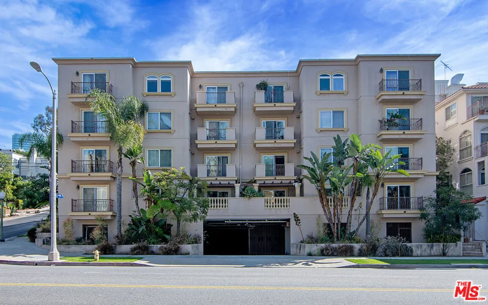 10390 La Grange Avenue #X02 Los Angeles, CA 90025
