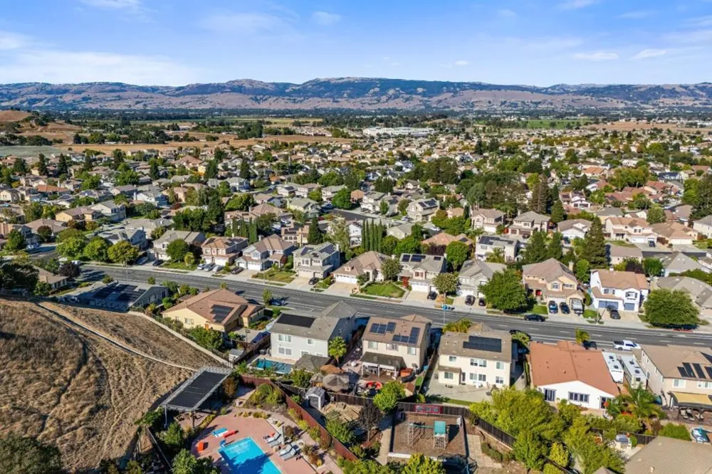 9520 Rancho Hills Drive Gilroy, CA 95020