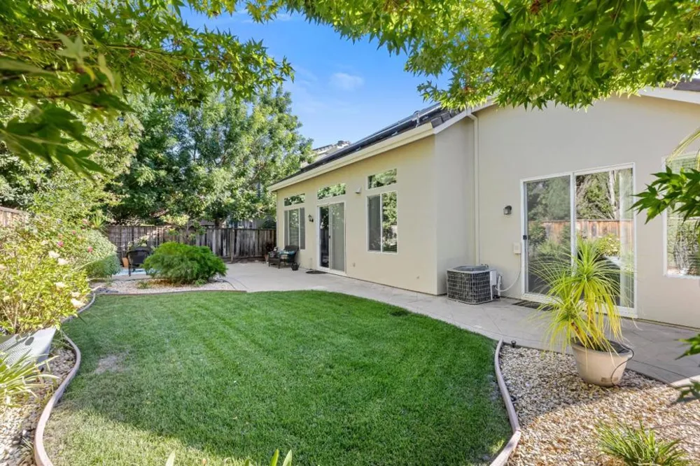 9520 Rancho Hills Drive Gilroy, CA 95020