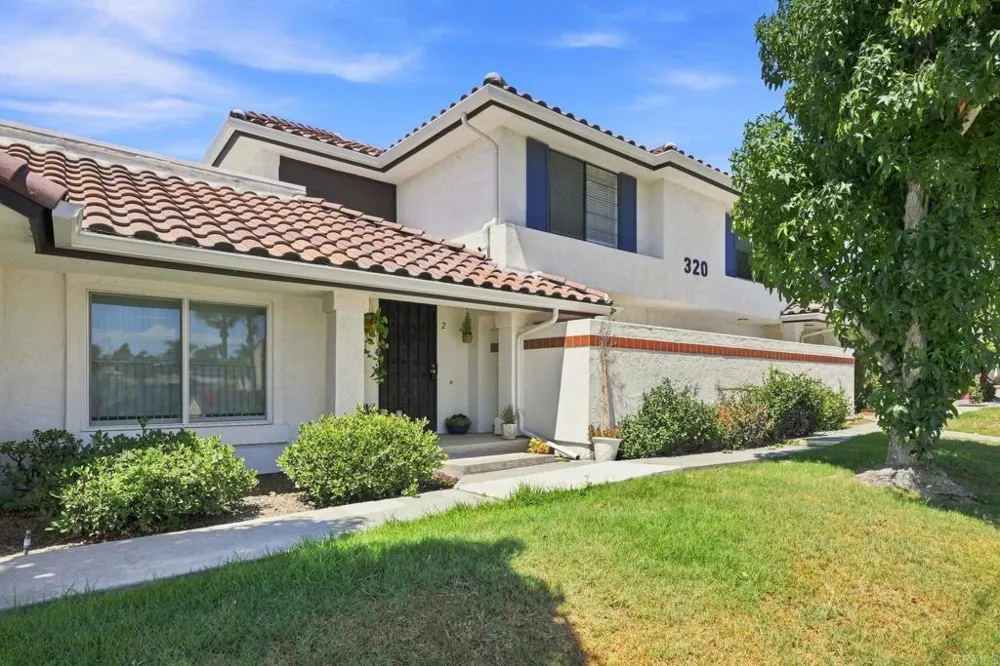 320 Grapevine Rd #102 Vista, CA 92083