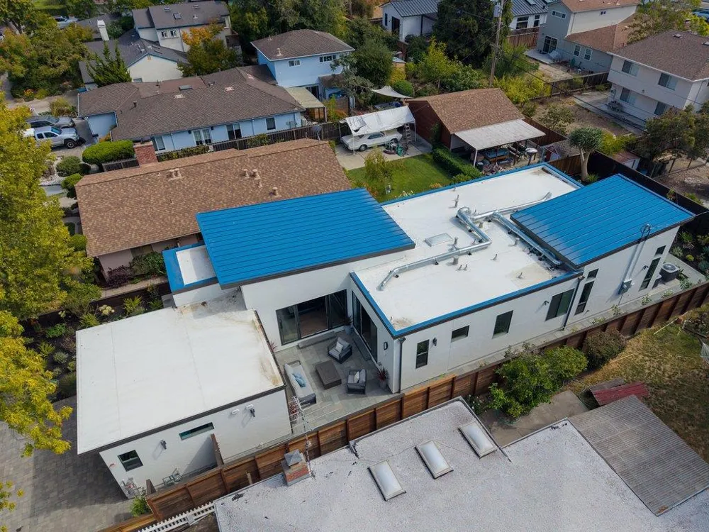 3080 South Court Palo Alto, CA 94306