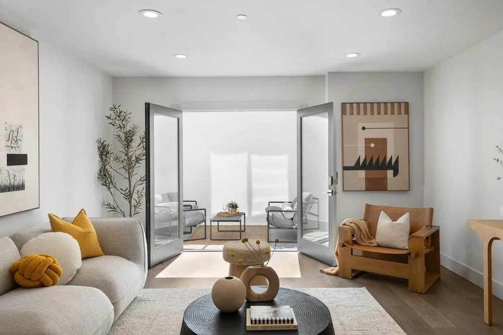 3080 South Court Palo Alto, CA 94306