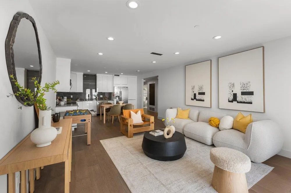 3080 South Court Palo Alto, CA 94306