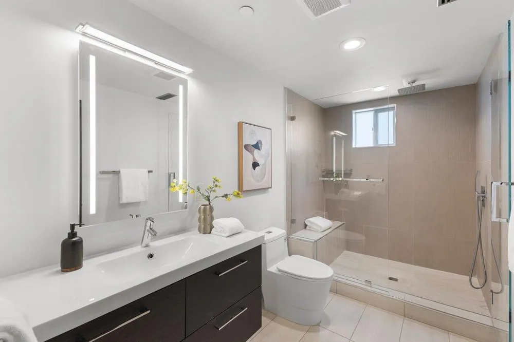 3080 South Court Palo Alto, CA 94306