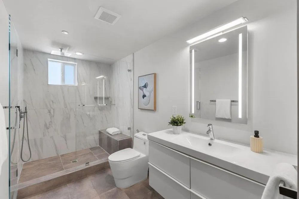 3080 South Court Palo Alto, CA 94306