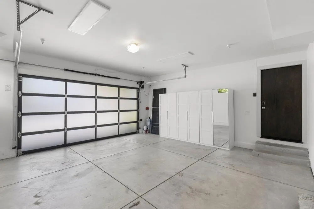 3080 South Court Palo Alto, CA 94306