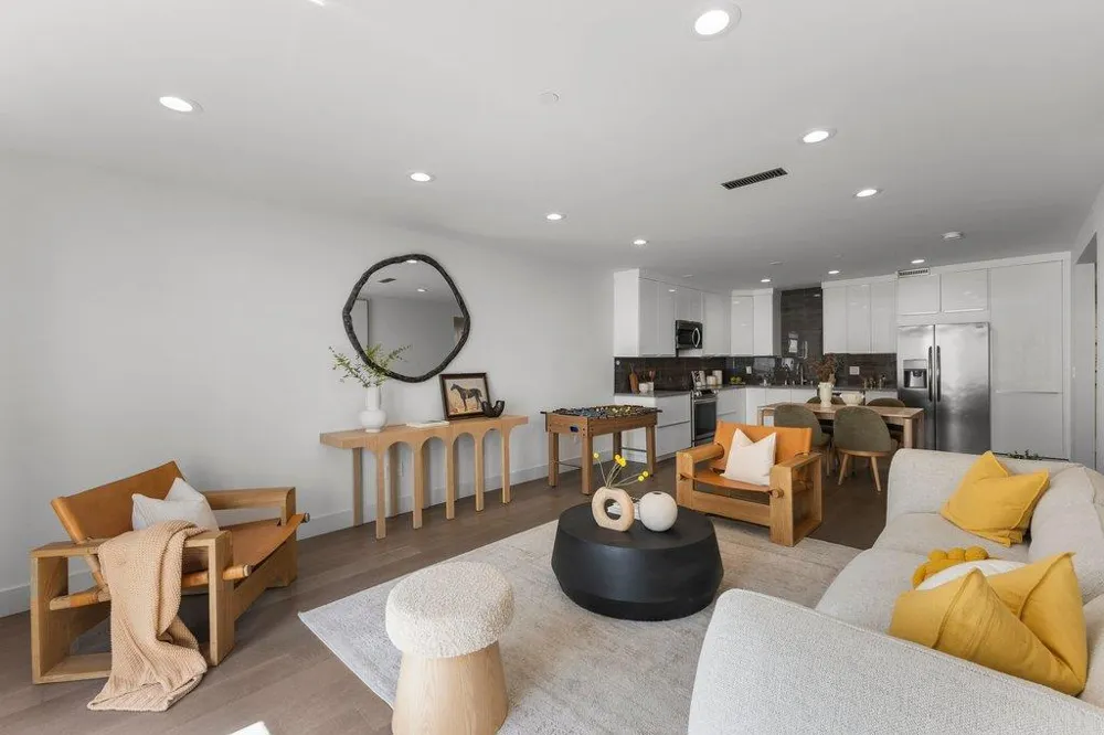 3080 South Court Palo Alto, CA 94306