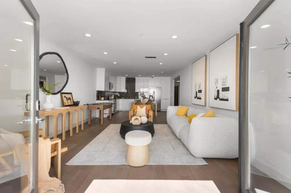 3080 South Court Palo Alto, CA 94306