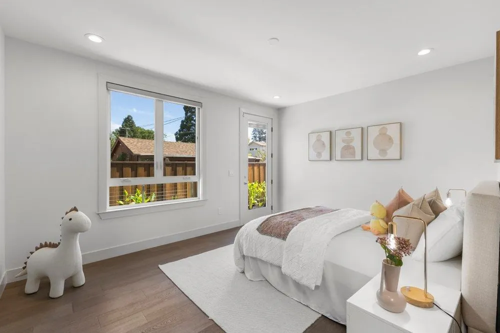 3080 South Court Palo Alto, CA 94306