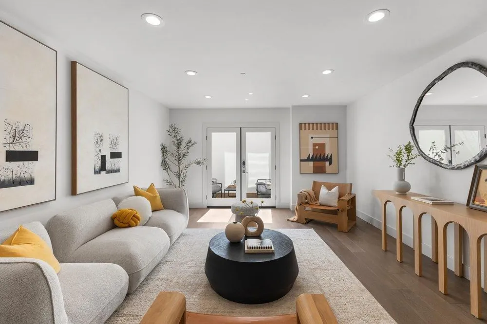 3080 South Court Palo Alto, CA 94306