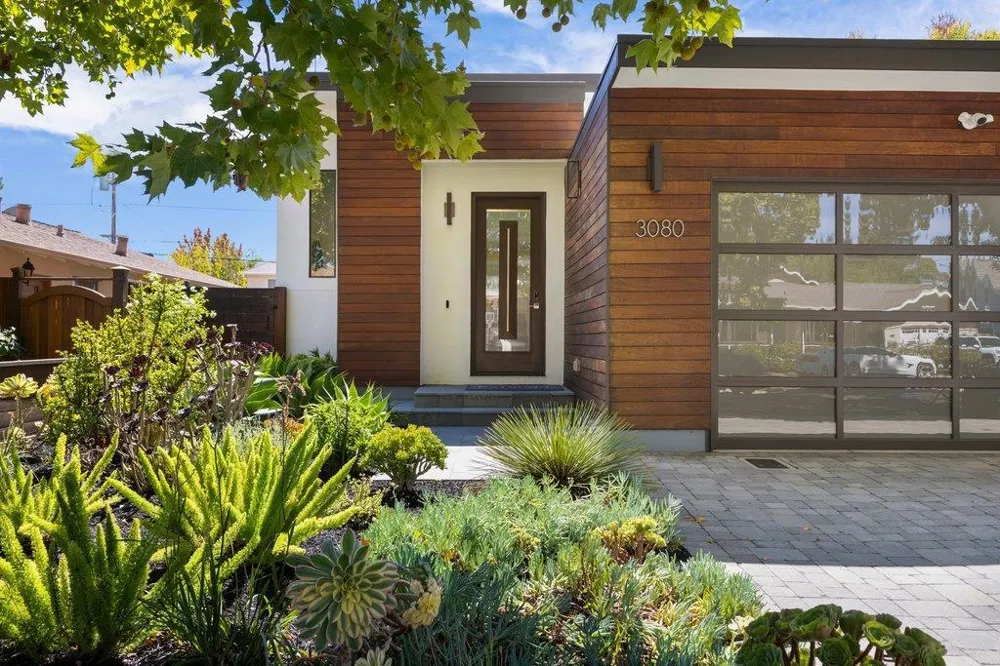 3080 South Court Palo Alto, CA 94306
