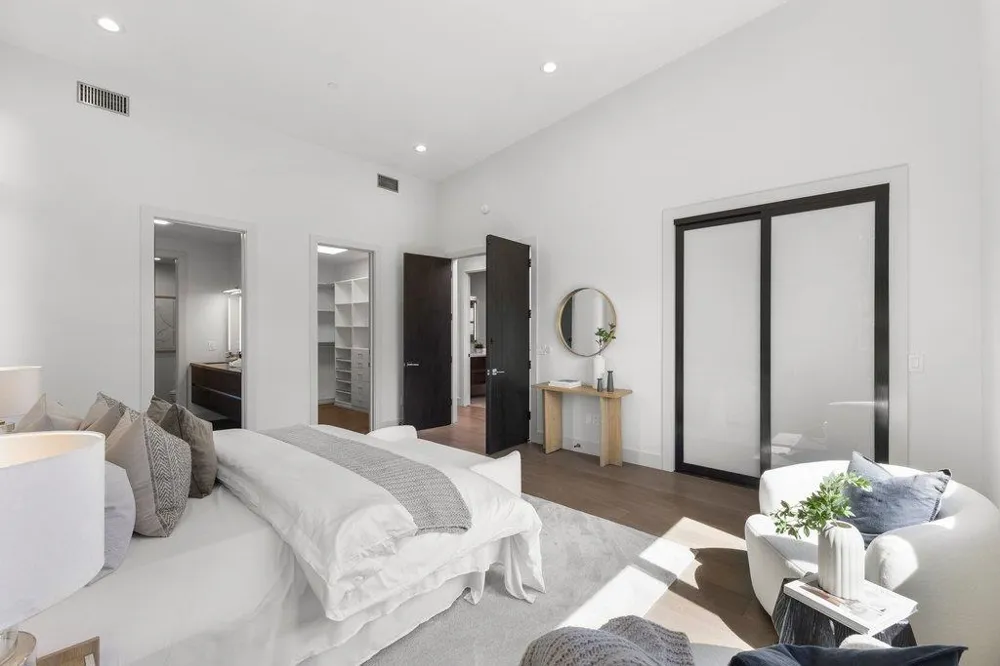 3080 South Court Palo Alto, CA 94306