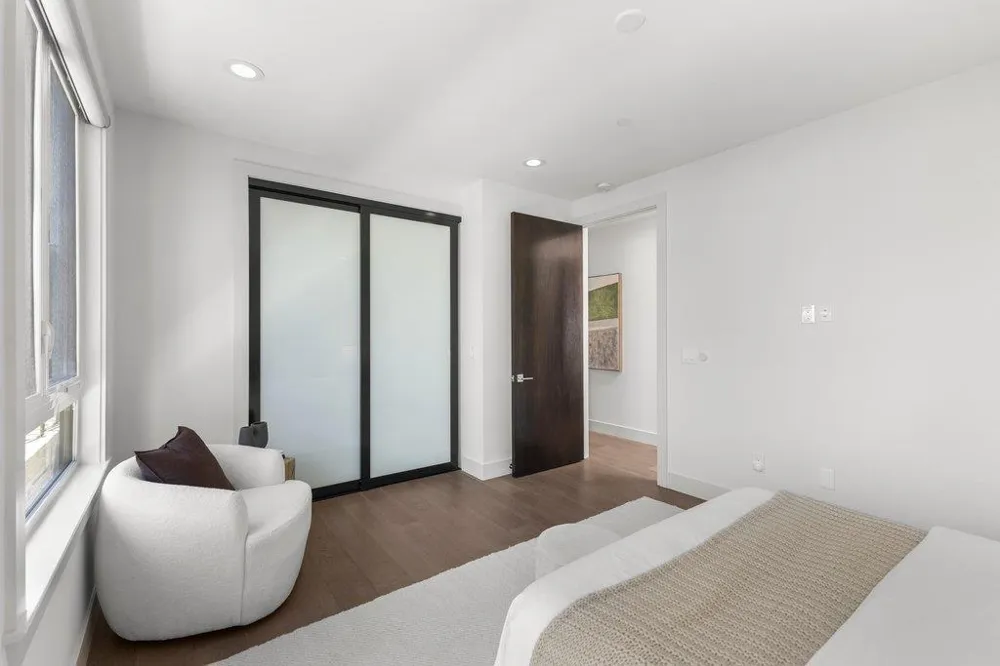 3080 South Court Palo Alto, CA 94306