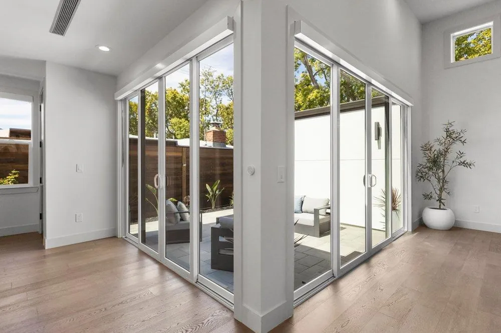3080 South Court Palo Alto, CA 94306