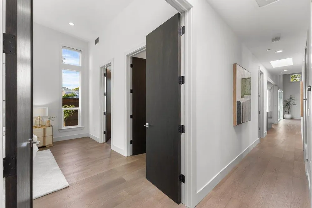 3080 South Court Palo Alto, CA 94306
