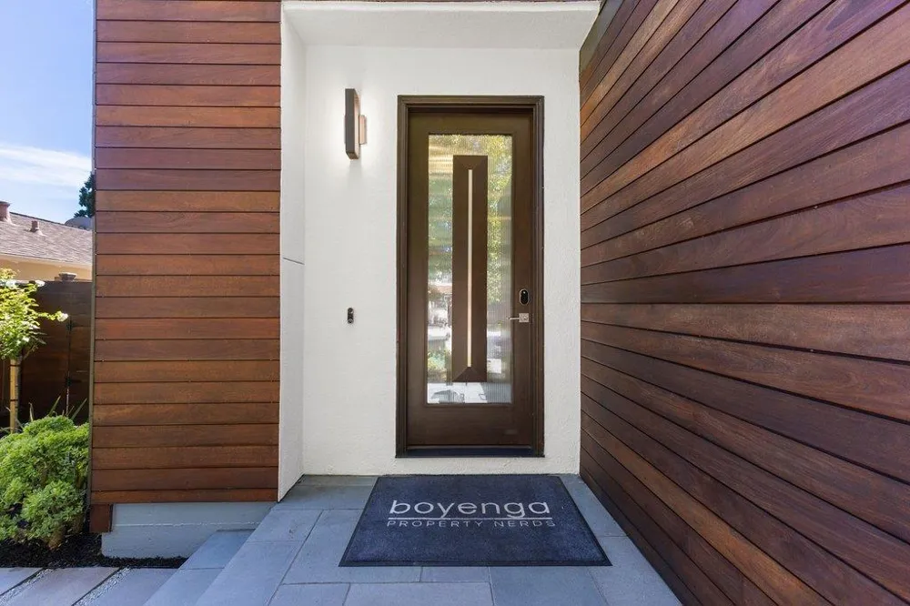 3080 South Court Palo Alto, CA 94306