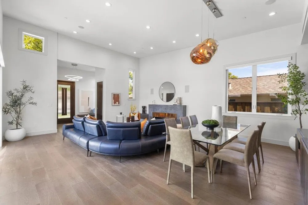 3080 South Court Palo Alto, CA 94306