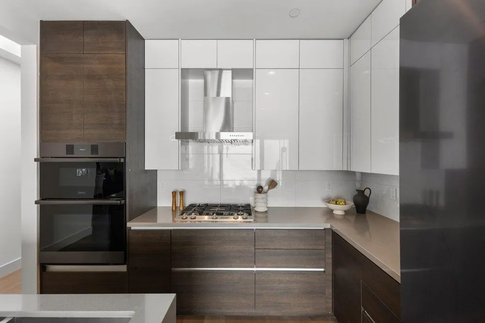 3080 South Court Palo Alto, CA 94306
