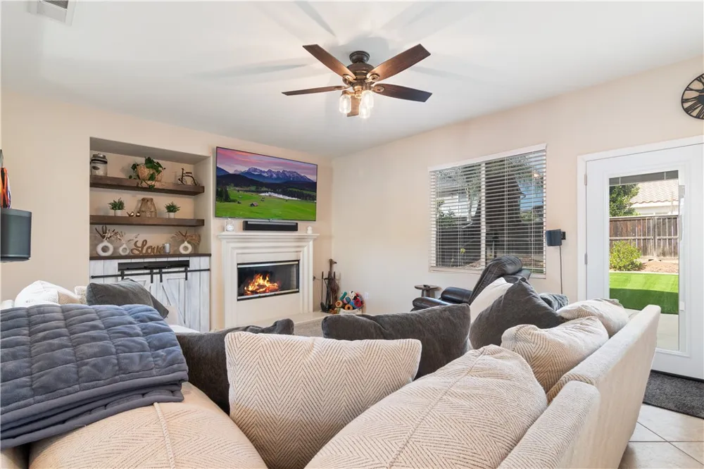 33611 Delphinium Lane Murrieta, CA 92563