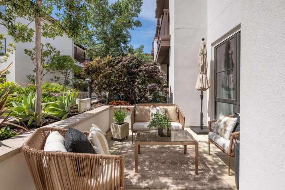 657 Walnut Street #326 San Carlos, CA 94070