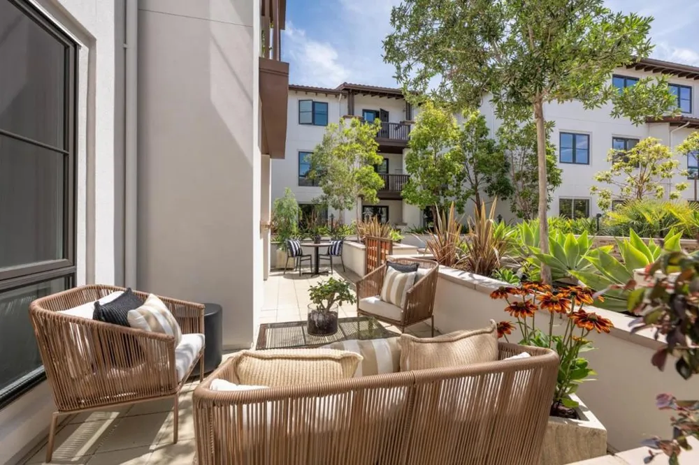 657 Walnut Street #326 San Carlos, CA 94070