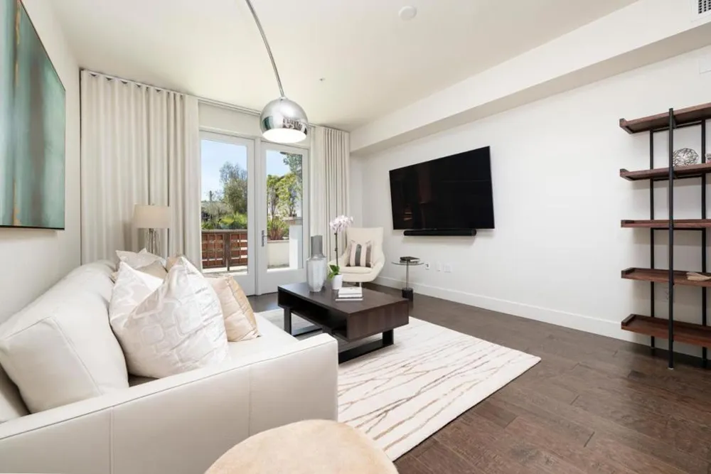 657 Walnut Street #326 San Carlos, CA 94070