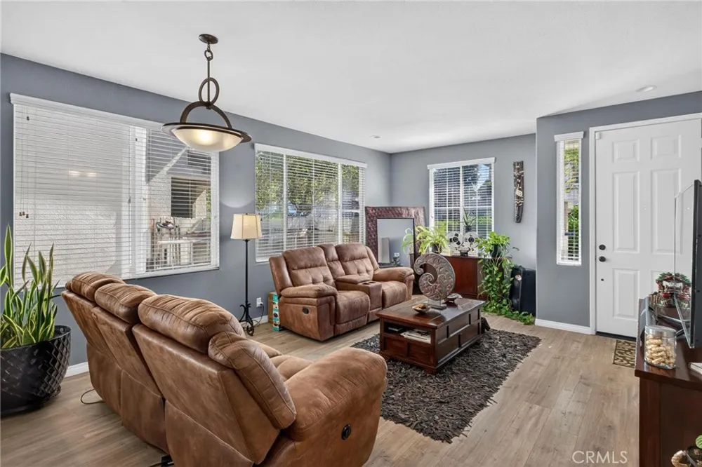 17634 Mulberry Carson, CA 90746