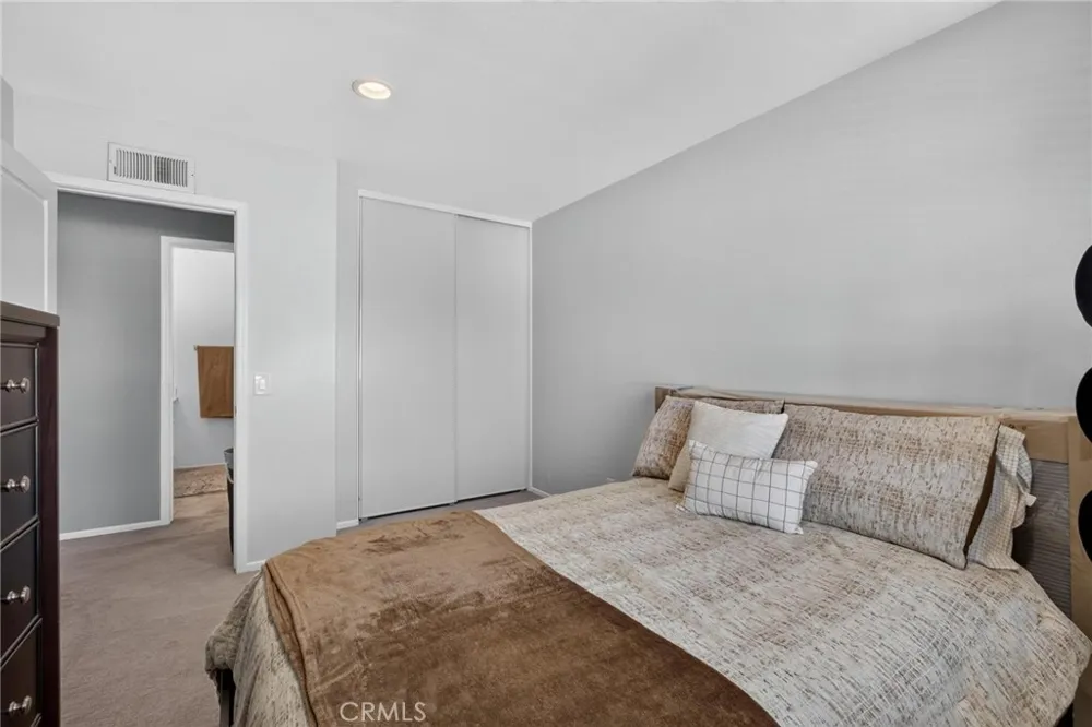 17634 Mulberry Carson, CA 90746