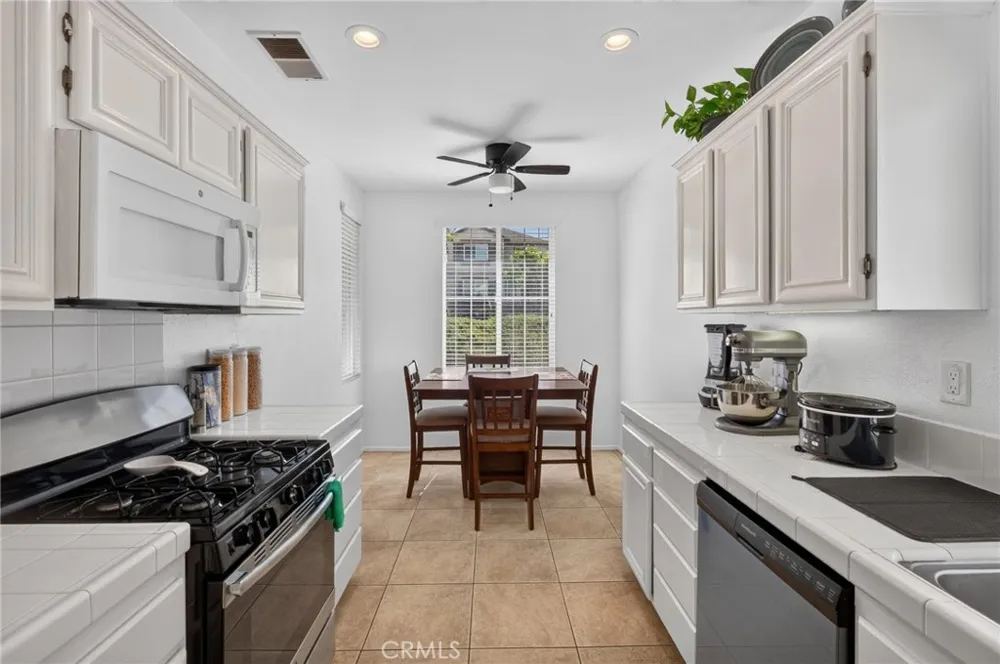 17634 Mulberry Carson, CA 90746