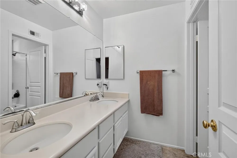 17634 Mulberry Carson, CA 90746
