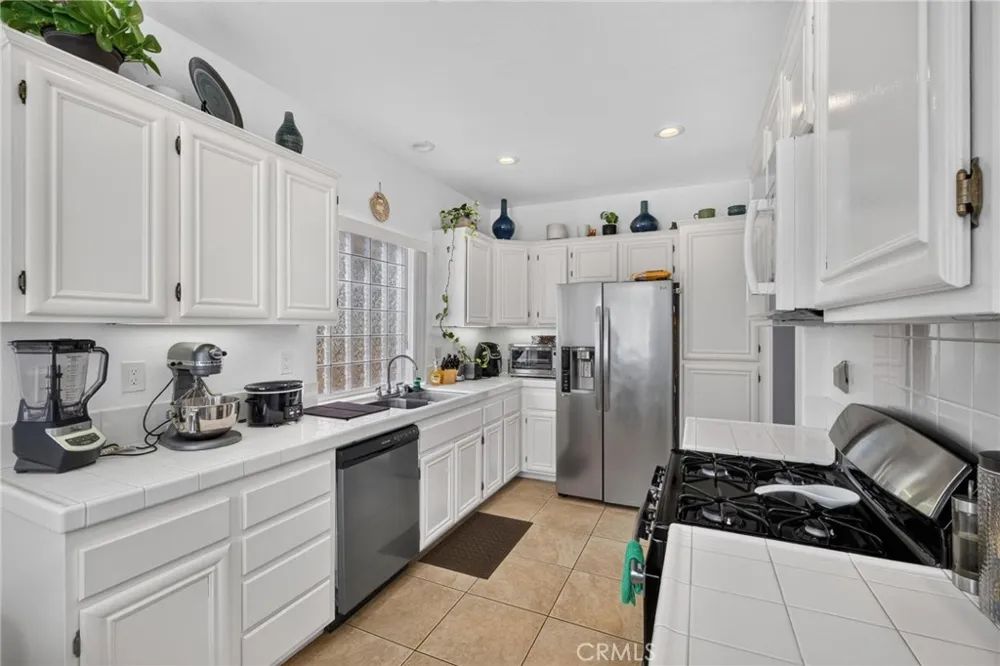 17634 Mulberry Carson, CA 90746