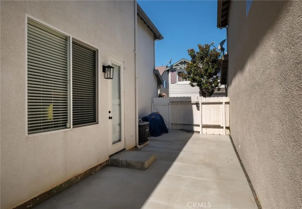 17634 Mulberry Carson, CA 90746