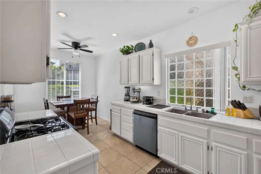 17634 Mulberry Carson, CA 90746