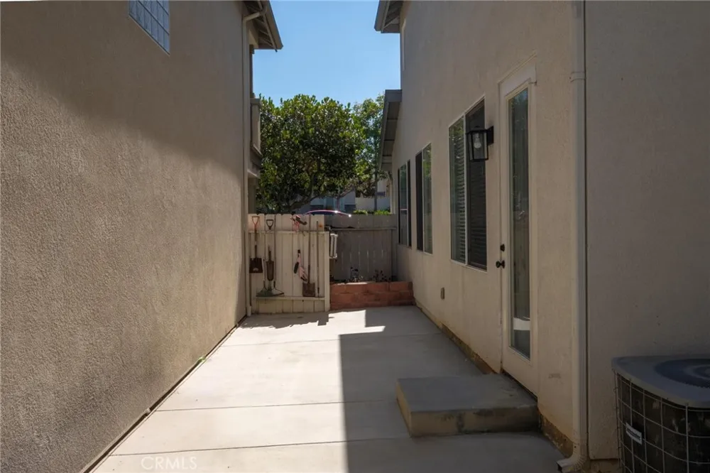 17634 Mulberry Carson, CA 90746