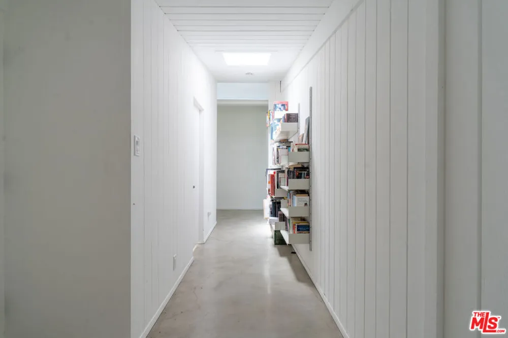 810 Bramble Way Los Angeles, CA 90049