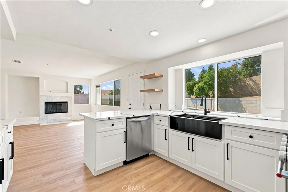 12006 Overland Court Fontana, CA 92337