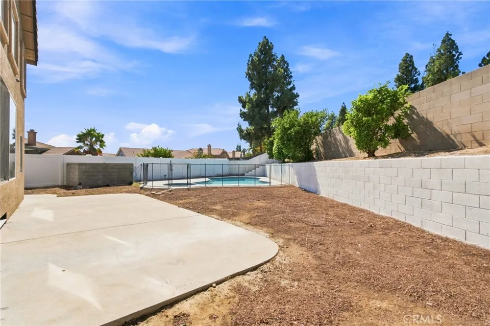 12006 Overland Court Fontana, CA 92337