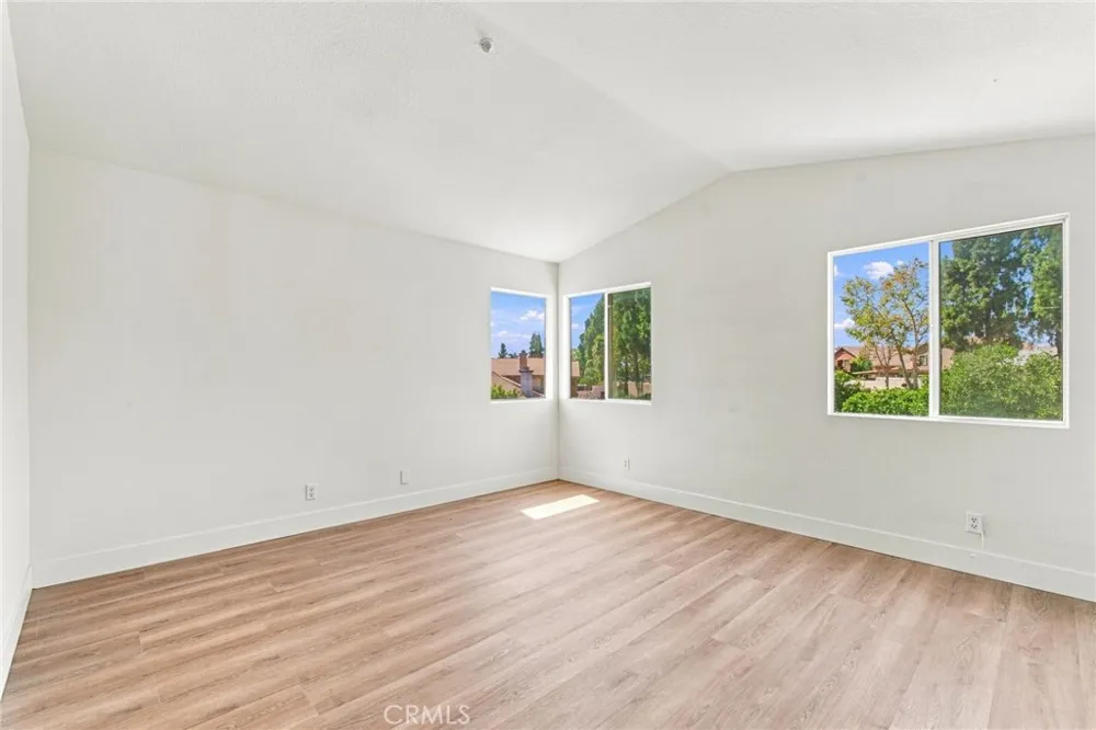 12006 Overland Court Fontana, CA 92337