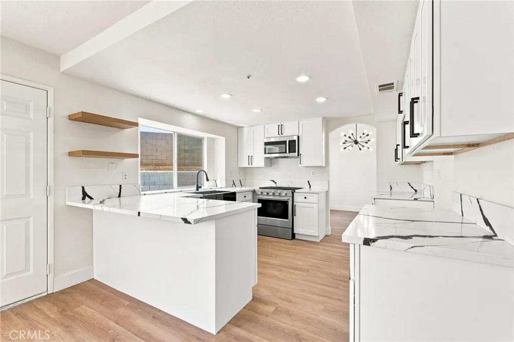 12006 Overland Court Fontana, CA 92337