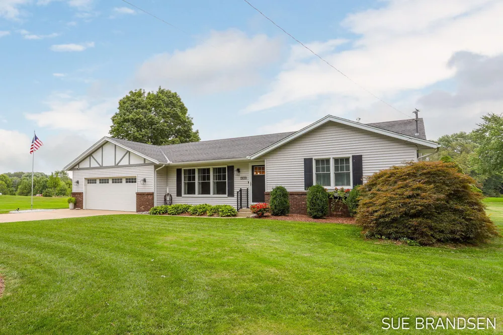 3633 Holiday Drive Hamilton, MI 49419