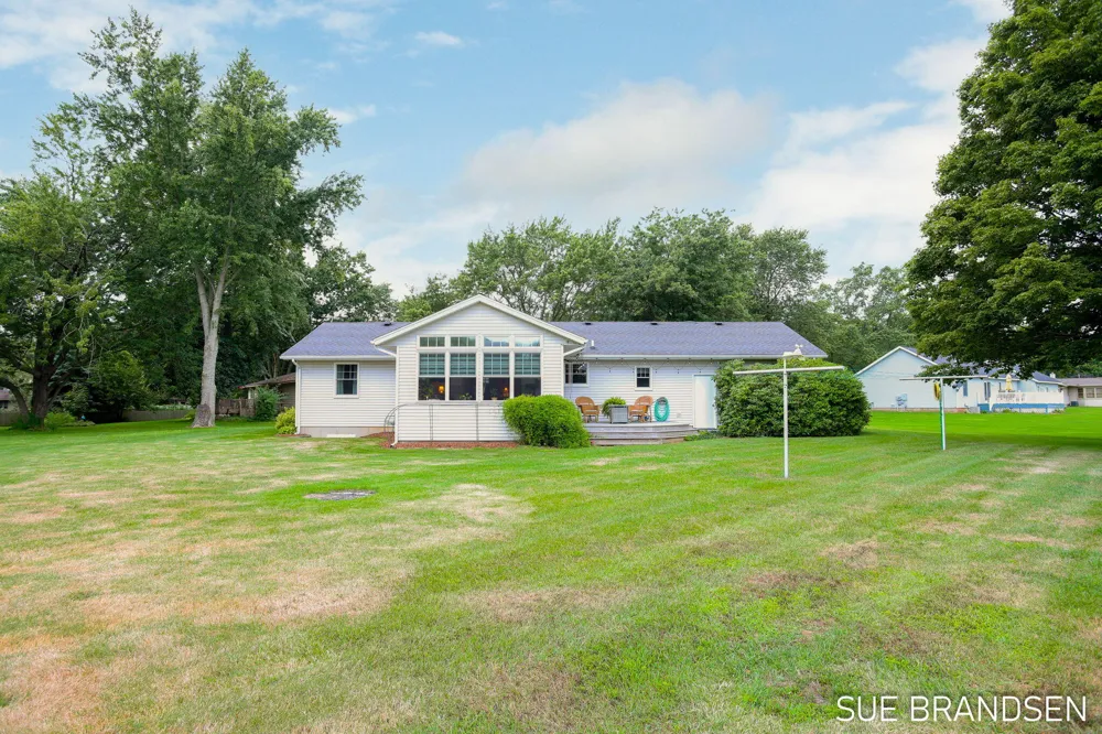 3633 Holiday Drive Hamilton, MI 49419