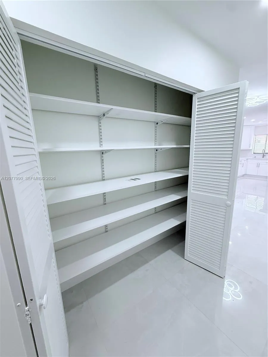 1721 NE 48th Ct Fort Lauderdale, FL 33334