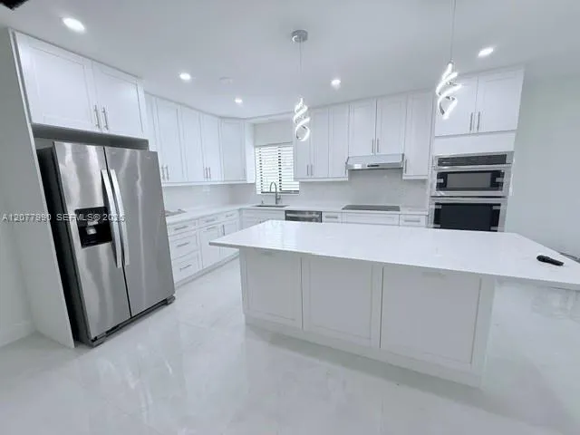 1721 NE 48th Ct Fort Lauderdale, FL 33334
