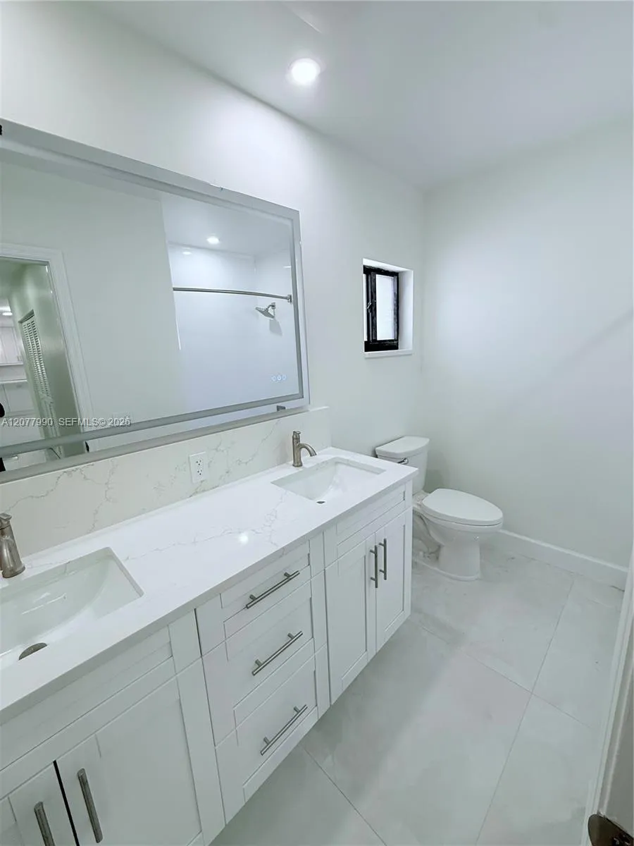 1721 NE 48th Ct Fort Lauderdale, FL 33334