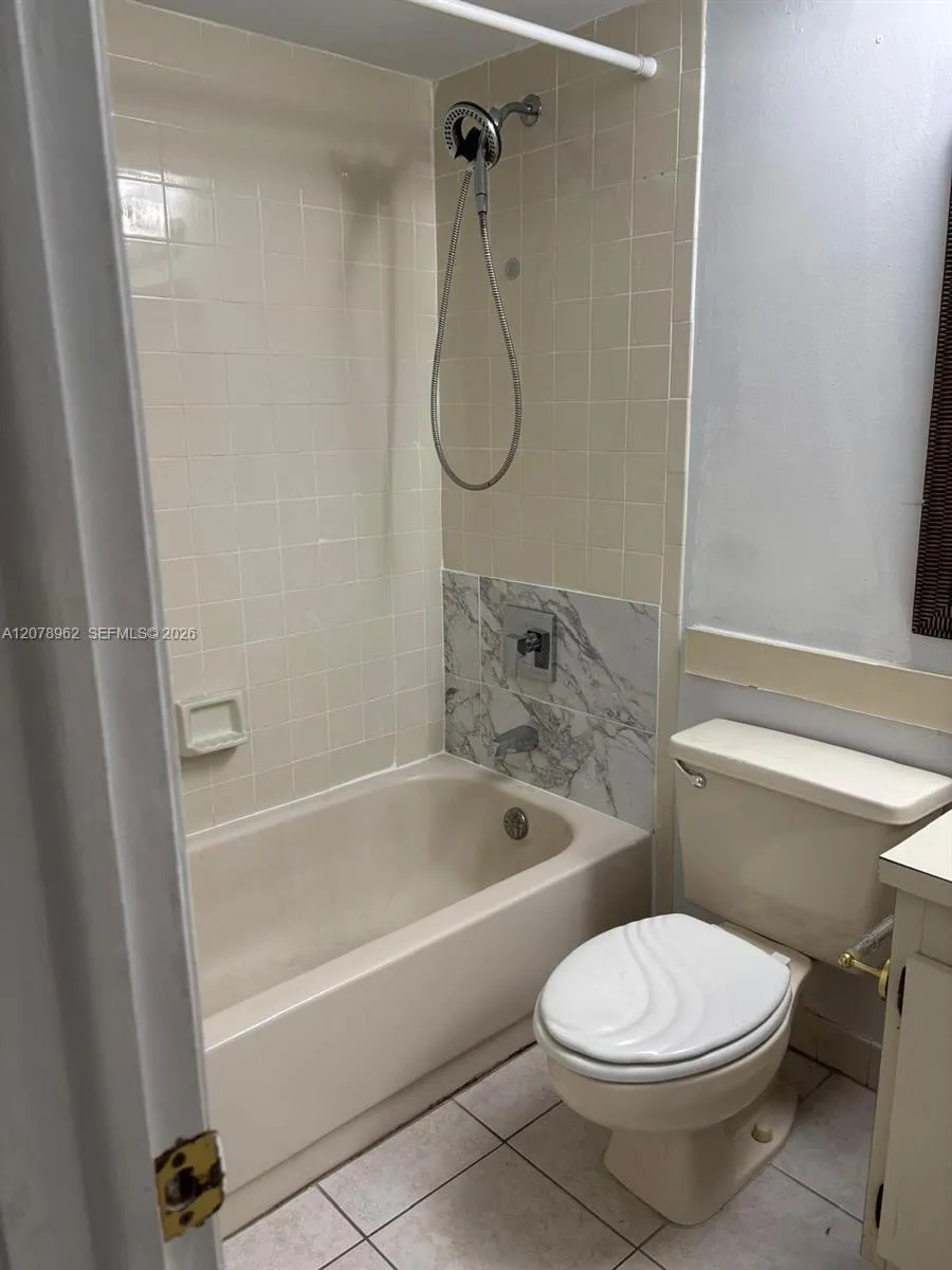18290 Mediterranean Blvd #7-5 Hialeah, FL 33015
