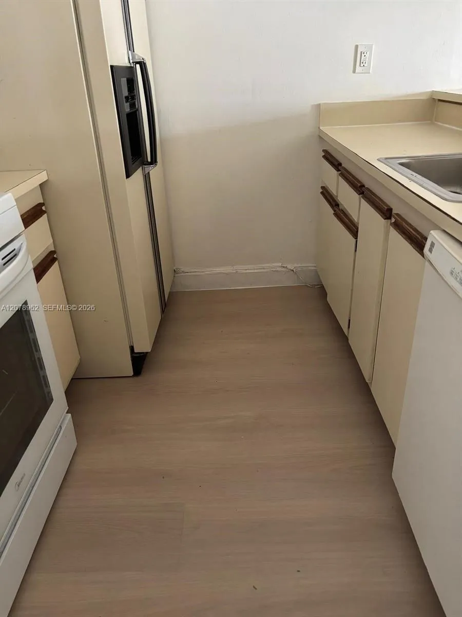18290 Mediterranean Blvd #7-5 Hialeah, FL 33015