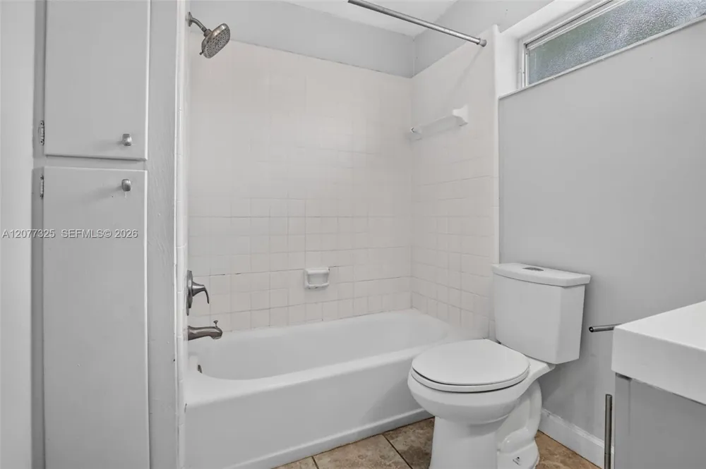 1527 Jackson St Hollywood, FL 33020