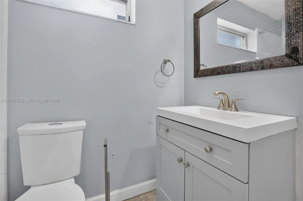 1527 Jackson St Hollywood, FL 33020
