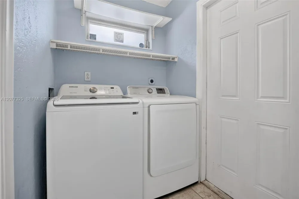 1527 Jackson St Hollywood, FL 33020
