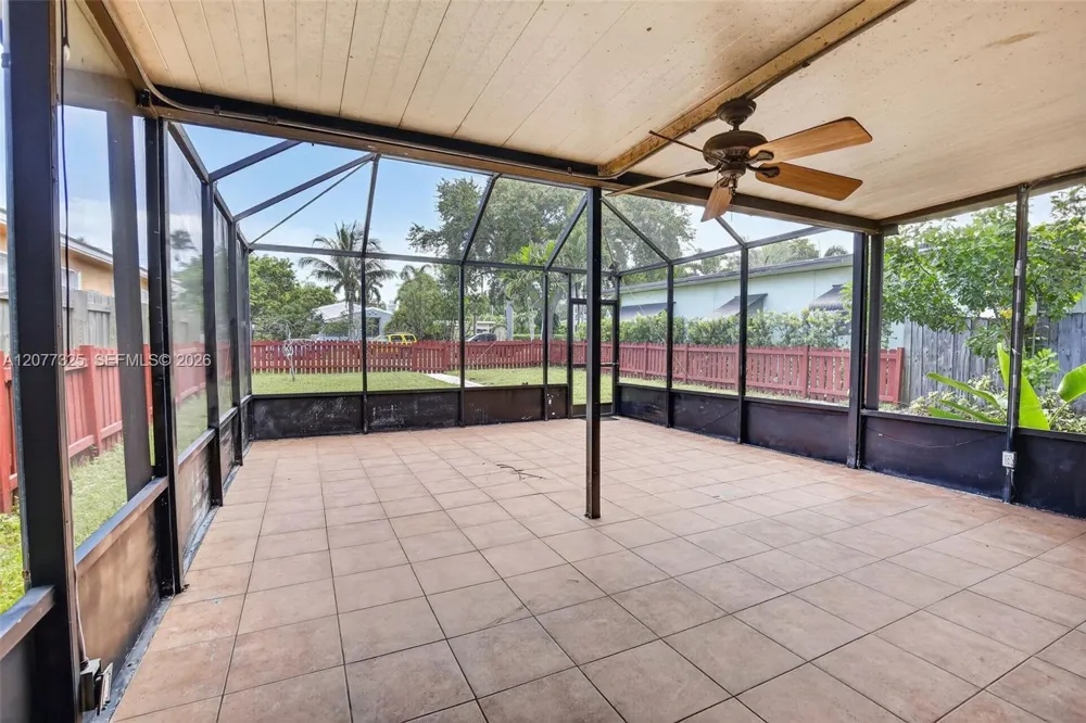1527 Jackson St Hollywood, FL 33020